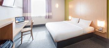 Orange Hotel 3*