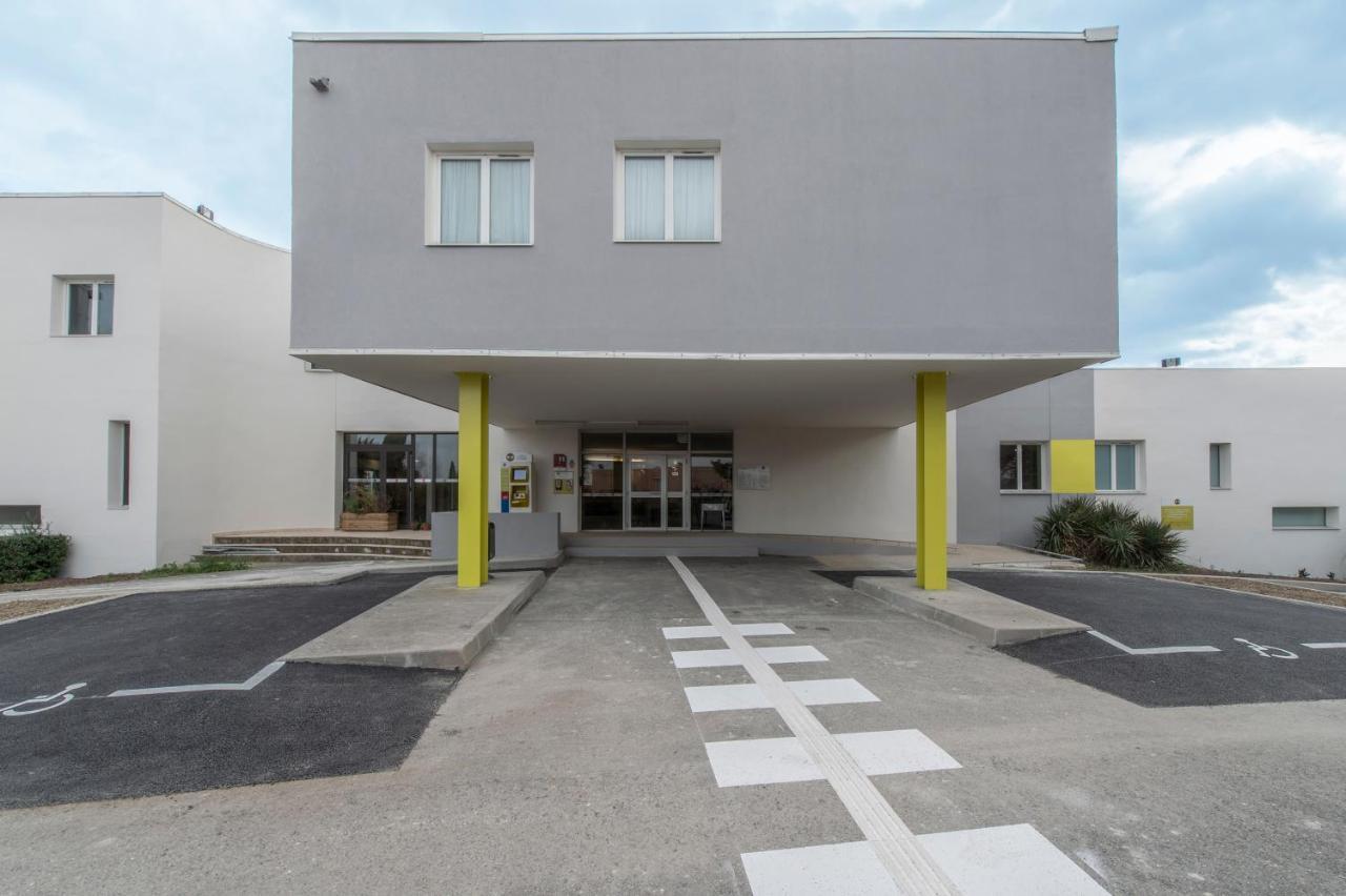 Orange Hotel