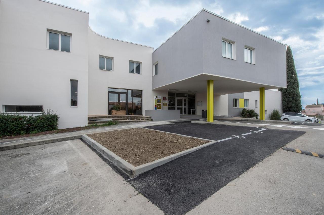 Orange Hotel